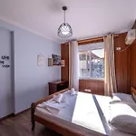 Seaside Apartment *