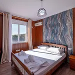 Seaside Apartment *